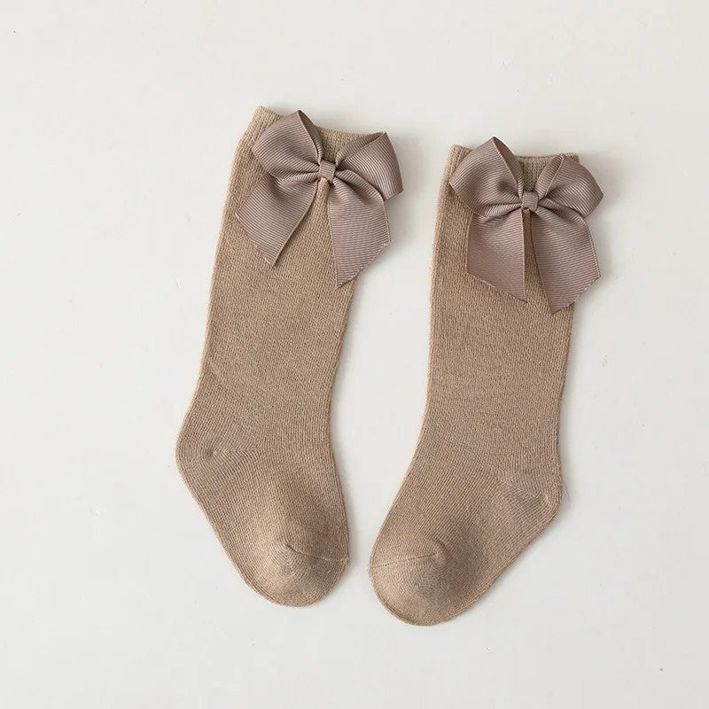 Calcetas con moño